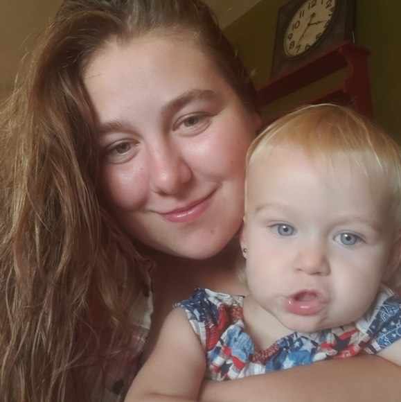 Meet your Posher, Michelle - Picture 1 of 1